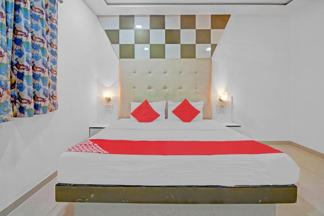 Flagship 83490 Hotel Bently Palace Mumbai Exterior foto