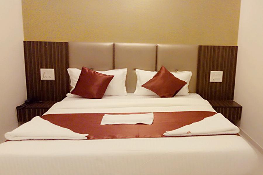 Flagship 83490 Hotel Bently Palace Mumbai Exterior foto